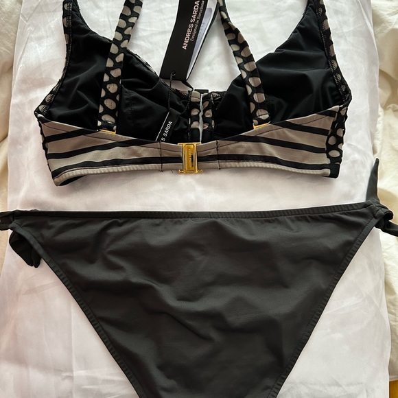 Andres Sarda Wakaya bikini top, 32 D, NWT - Picture 4 of 4
